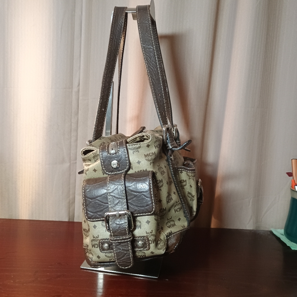 MCM Visetos Grey Leather Handbag with Authentication Card - Picture 3 of 11